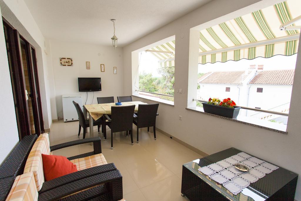 Apartman Kondic Omišalj Rum bild