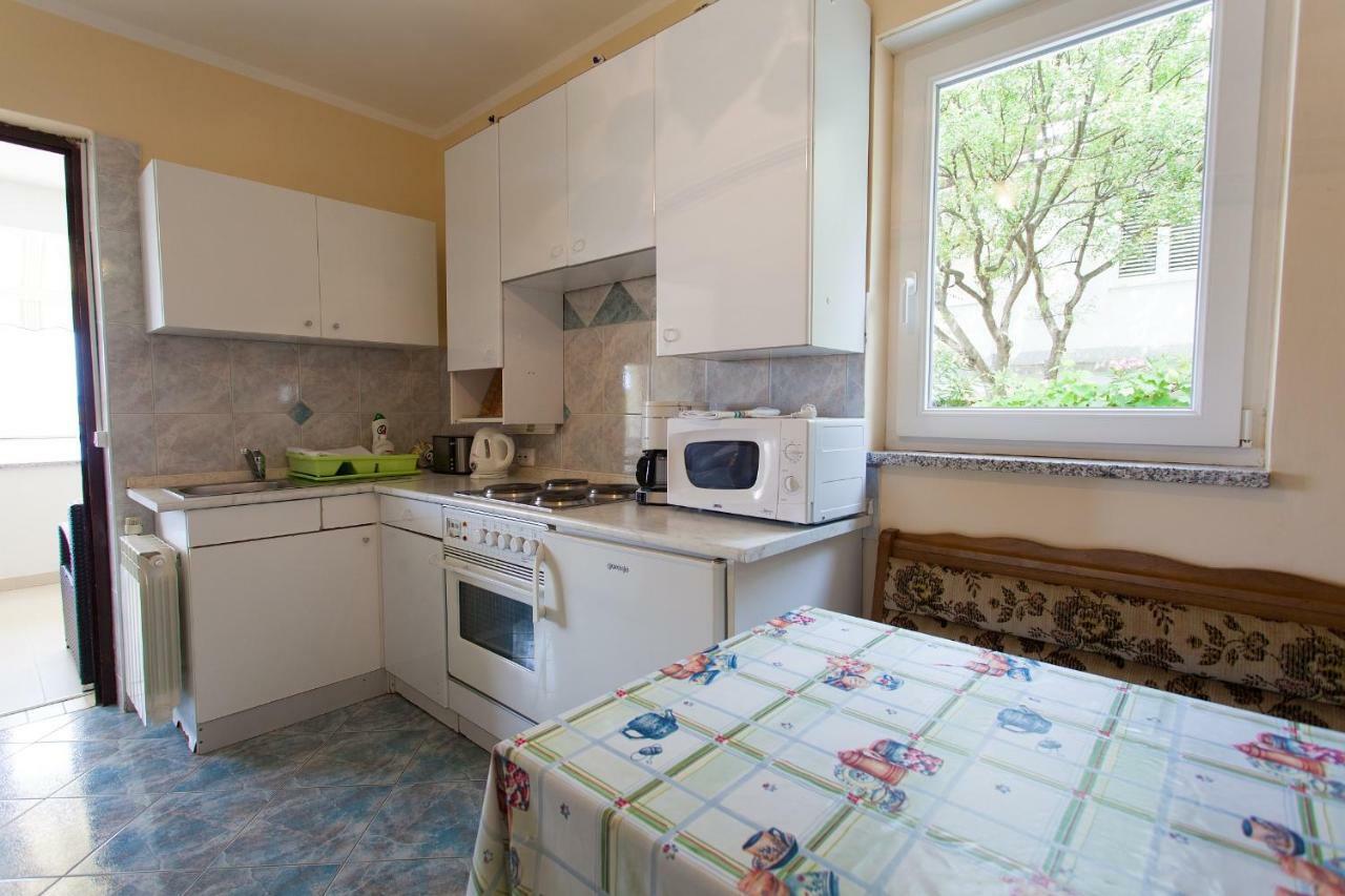 Apartman Kondic Omišalj Exteriör bild